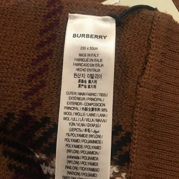 Burberry 100% Authentic scarf brand new - Picture 11 of 15
